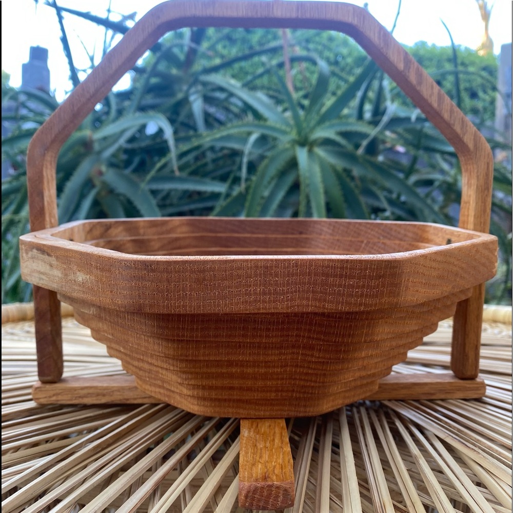 Collapsible wooden bowl